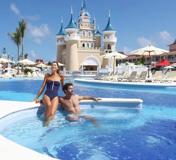 bahia_principe_fantasia_punta_cana_kulfoldi_eskuvo