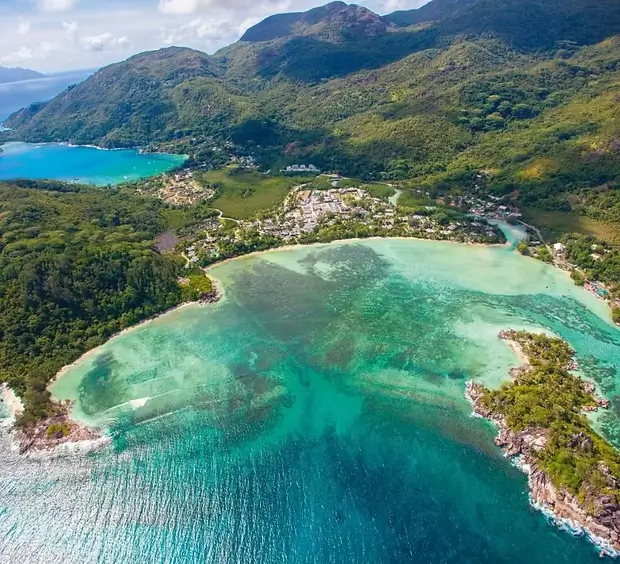 constance_ephilia_kulfoldi_eskuvo