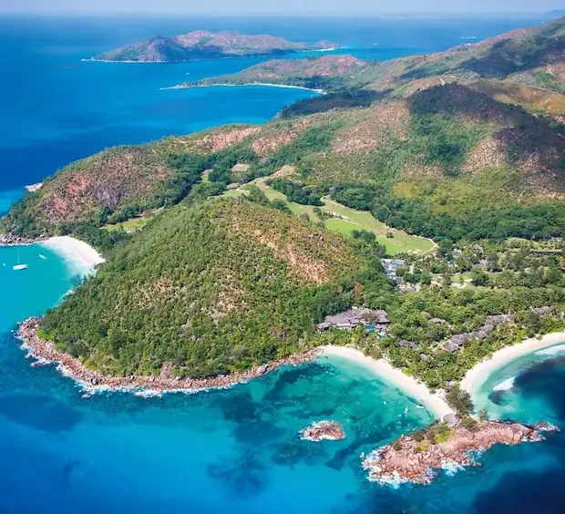 constance_lemuria_kulfoldi_eskuvo