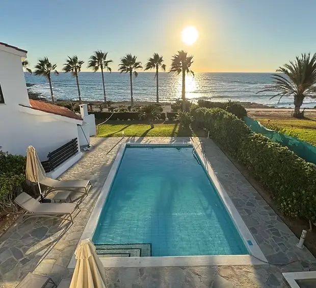 mediterran_tengerparti_villa_kulfoldi_eskuvo