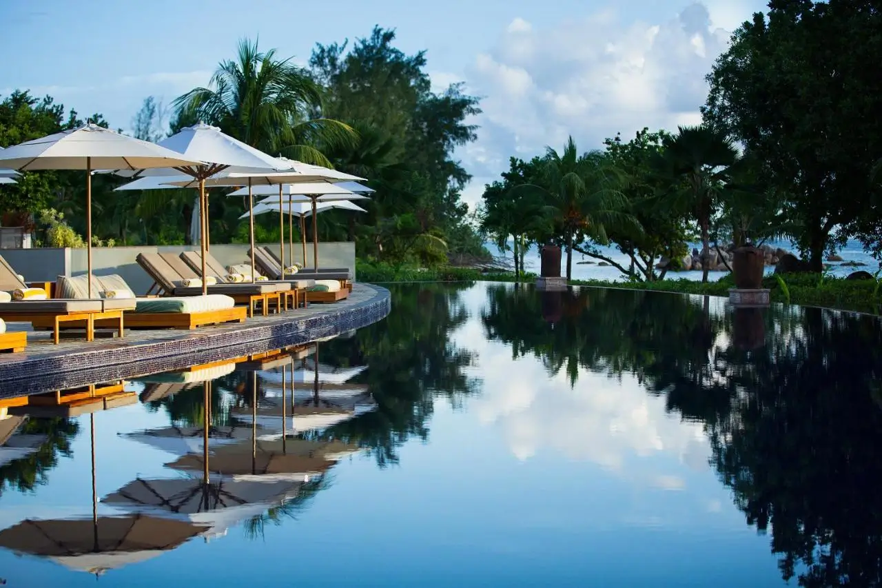 tengerparti_eskuvo_seychelles_raffles_8